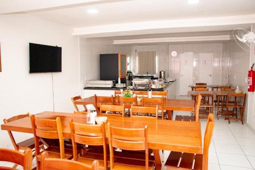 Televisyen dan/atau pusat hiburan di Hotel Letiva Centro