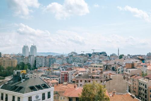 Sleek Flat in Nisantasi with Terrace