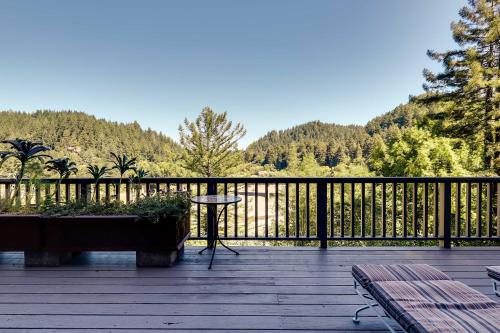 Gallery image of Tasteful Home with Stunning River and Valley View in Monte Rio