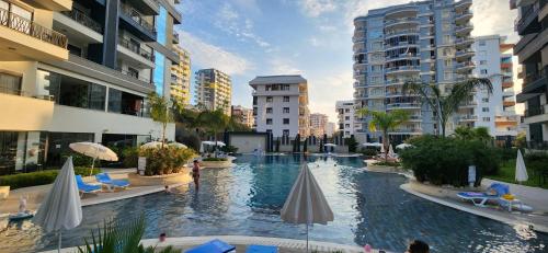 Бассейн в AdeLion Albimo Loft или поблизости