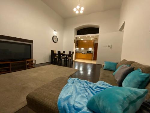 Best Location in the Heart of the City, 2 bedrooms, 2 bathrooms