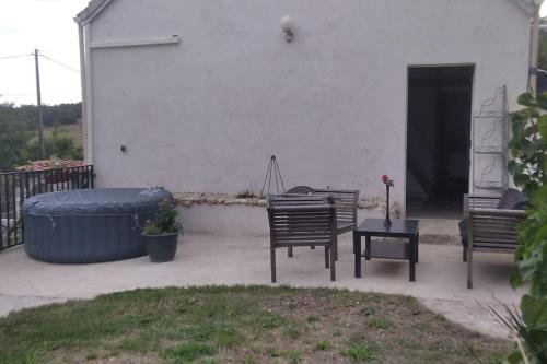 Galeriebild der Unterkunft Joli Duplex climatisé du Domaine d'Alizira in Maisse