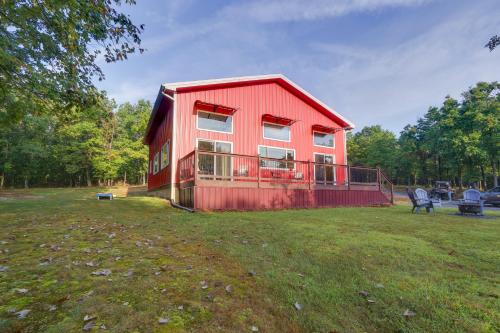 Zahrada ubytování Peaceful Berkeley Springs Home Escape to Nature!