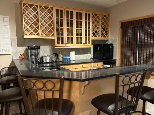 Basement Walkout Suite – Photos 2