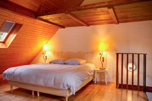 Katil atau katil-katil dalam bilik di La Parenthese