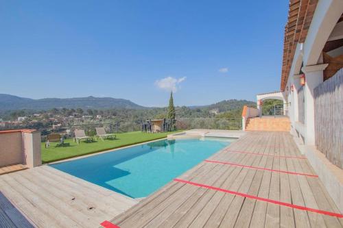 Photo de la galerie de l'établissement Sublime Bastide vue exceptionnel au calme incroyable avec spa et vue panoramique au calme Le Mas des faraches, à Solliès-Toucas