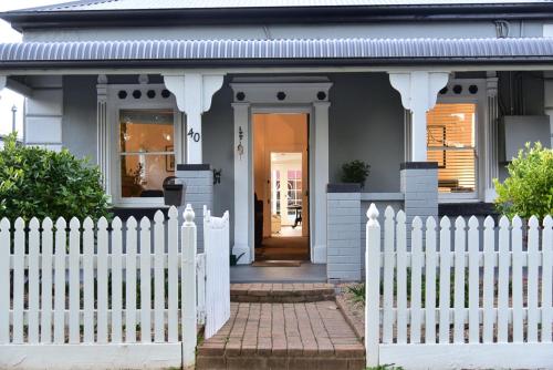 Gallery image of Macleay Cottage with plunge pool and local arts in Dubbo
