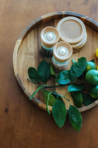 Makanan di atau berdekatan apartmen