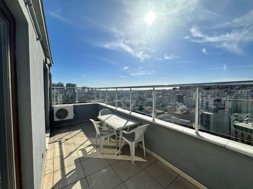 Ein Balkon oder eine Terrasse in der Unterkunft Overland Residence