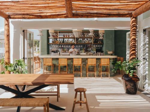 a rendering of a bar in a restaurant at Hyde Ibiza in Cala Llonga