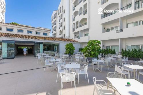 Studio Occidental banus