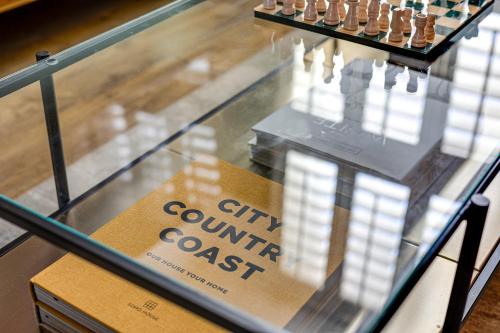 Фотография из галереи Insta-worthy Loft on Historic Chester Rows, Sleeps 4 & Free Parking в Честере