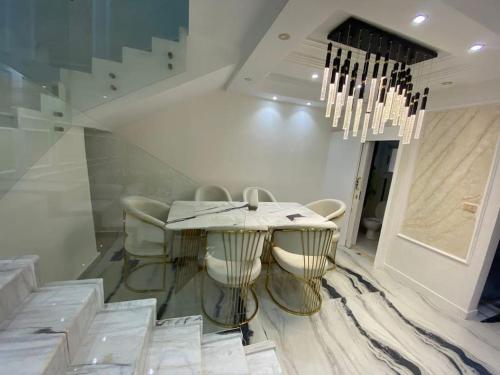 Uma área de estar em Villa with private pool family’s only El Rehab cit