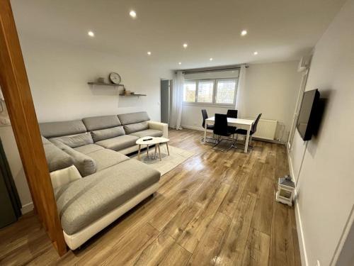 Hana Home Mantes-la-jolie 6 personnes Parking public gratuit Business&Family