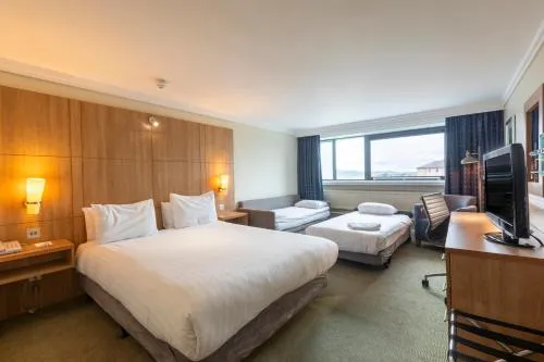 Holiday Inn Cardiff City Centre by IHG photo 26
