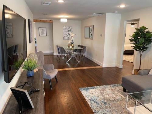 Gallery image of Brentwood de Maria -Cowboy Pool & Dog Friendly in Austin