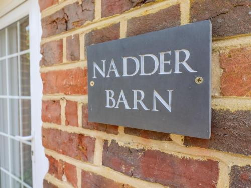 Nadder Barn – Photos 3
