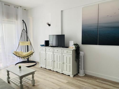 Renovated Oasis Ocean View 1BD Wi-Fi Beach 3 min