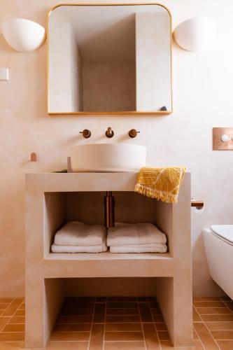 Bilik mandi di Heights Guesthouse - Hideaway in Kiama Heights