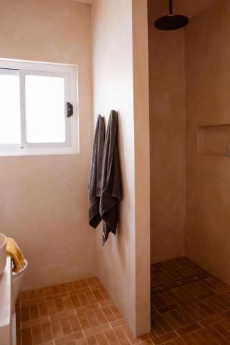 Bilik mandi di Heights Guesthouse - Hideaway in Kiama Heights