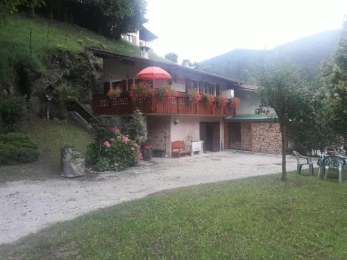 Foto CASETTA INDIPENDENTE NEL VERDE PER 2/3 PERSONE 2