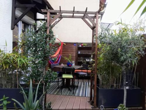 Un nid près de Paris