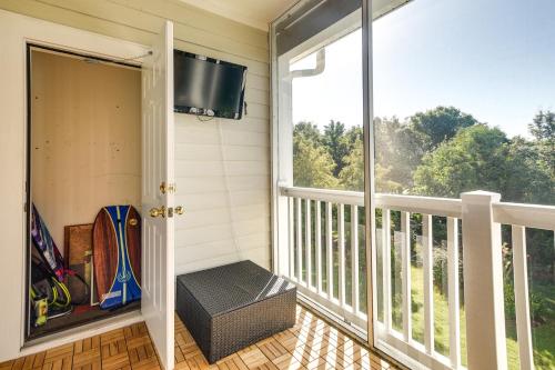 Balkón nebo terasa v ubytování Barefoot Resort Condo with Pools and Balcony!