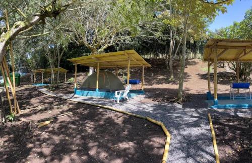 Бассейн в Club&balneario Las Estufas или поблизости