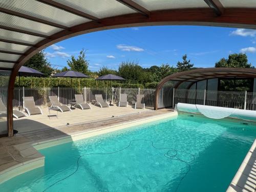 Πισίνα στο ή κοντά στο Maison Hyacinthe of Tournesol geniet in luxe