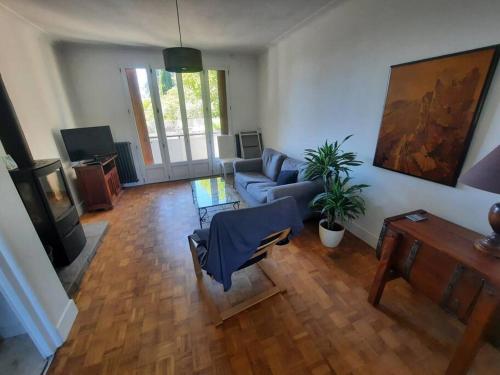 Maison au Calme, prés du centre Parking Privé