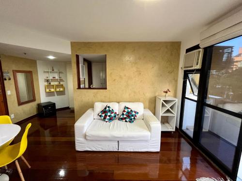 Imagen de la galería de Apto com VISTA do Pão de Açúcar, VARANDA, PISCINA, SAUNA, ACADEMIA, COZINHA COMPLETA, GARAGEM, PORTARIA 24h e MINI MERCADO, en Niterói