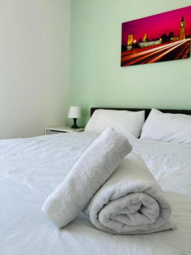 Modern 2BR Sleeps 4 Easy Access to City Centre photo 17