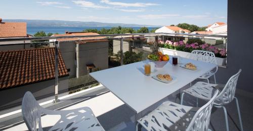 Gallery image of Apartments The Seasons Residence in Omiš