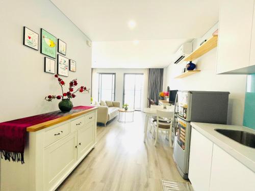 A cozinha ou cozinha compacta de Apartment Full Option Sea View Marina Suites