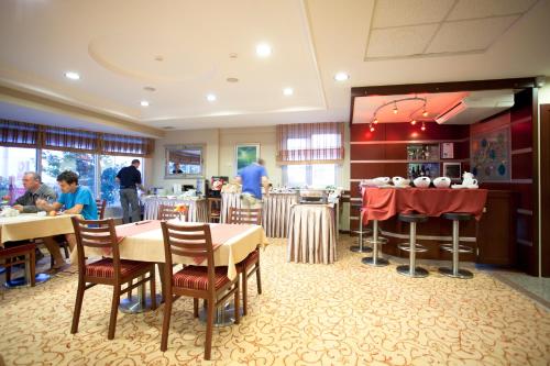 Restoran atau tempat lain untuk makan di Sefa Hotel 2 Çorlu