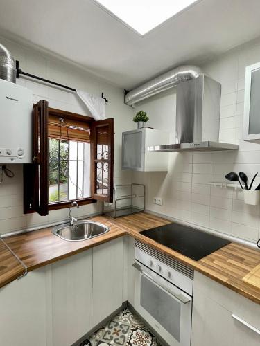 Η κουζίνα ή μικρή κουζίνα στο La Churrera casa rural
