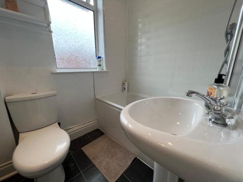 2025 Award Winner Liverpool Ivy House - 4 Bedrooms photo 49