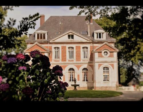 Gallery image of Grand gîte pour 28 personnes dans un château en Normandie in Beuzevillette