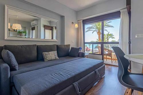Posezení v ubytování Encantador apartamento en primera línea de playa