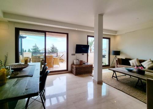 Luxury Penthouse in Medina Banus