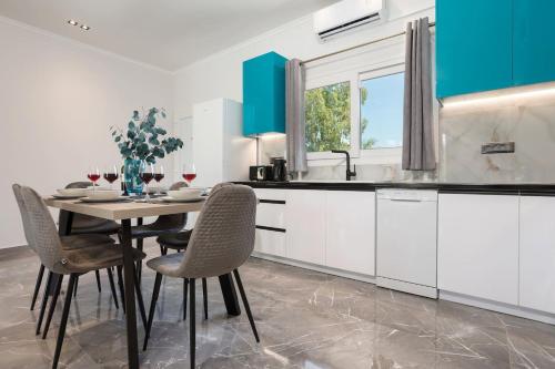 Η κουζίνα ή μικρή κουζίνα στο Villa D&J by "elite"