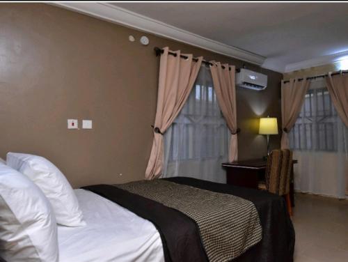 OMOBOJA GUEST HOTEL – Photos 2
