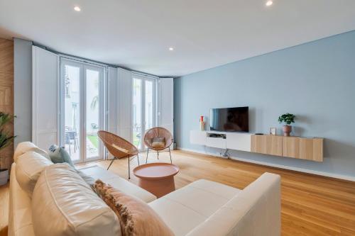 Vita Luxus, By Home Match