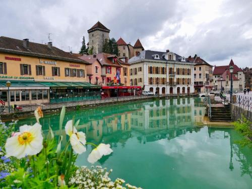 Refuge centre ville avec parking