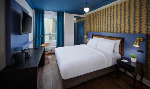 Hotel Victoria Image