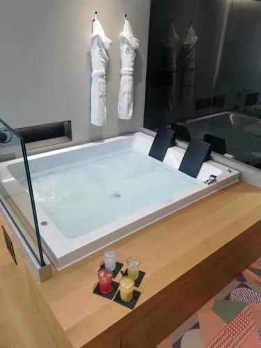 ZOE LUXURY SUITES photo 41