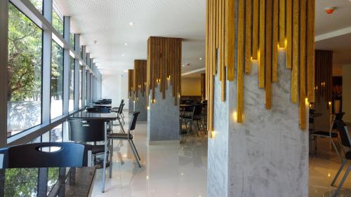 Εστιατόριο ή άλλο μέρος για φαγητό στο HOTEL MANZUR