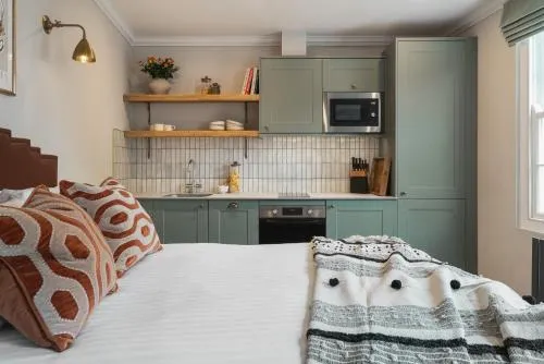 The Cotham Arms Apartments photo 4