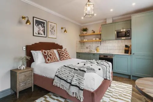 The Cotham Arms Apartments photo 3