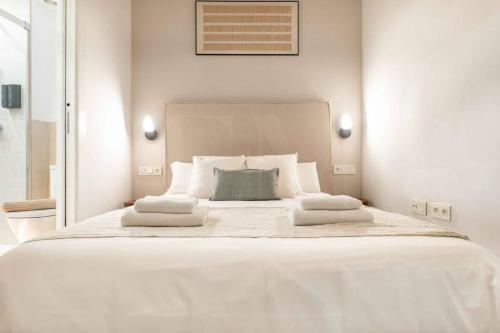 Eclectic & elegant apartment by REMS photo 16
